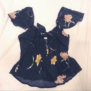 FINAL PRICE ⚡️ NWT ASTR Floral Cutout Top
